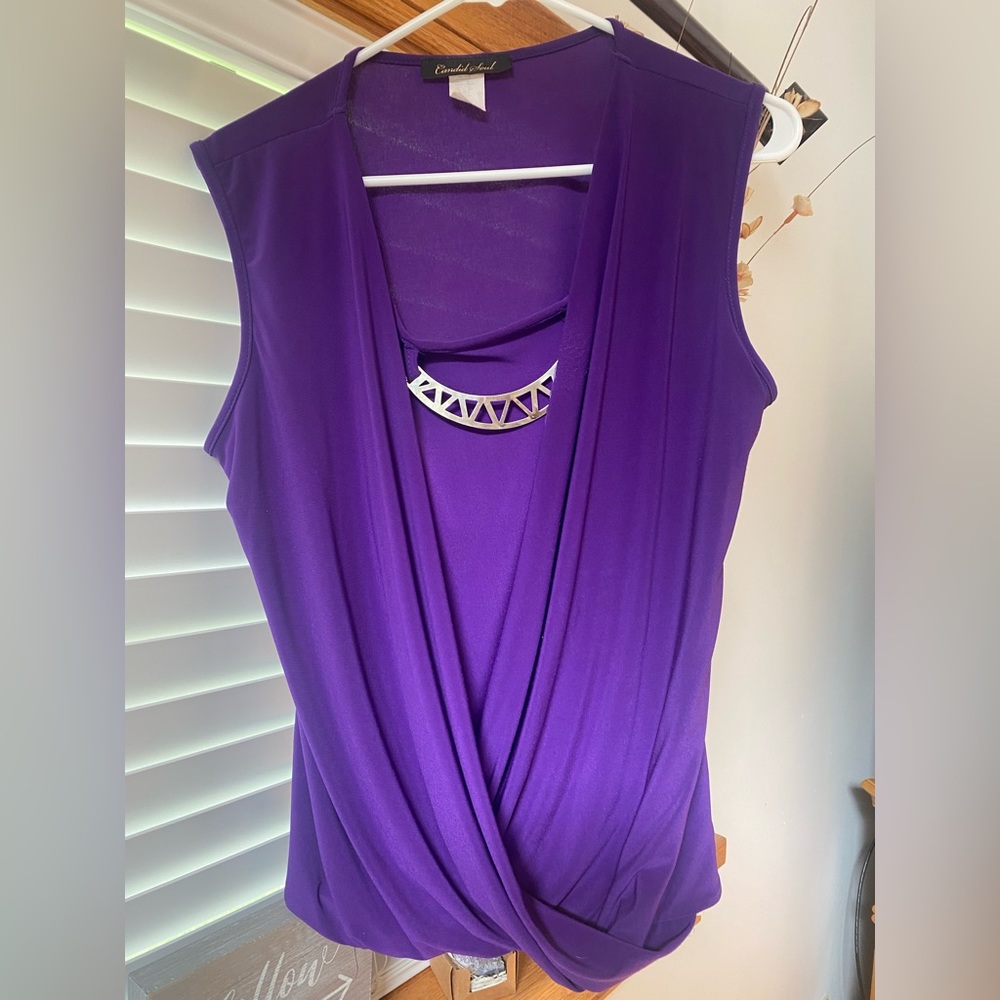 Purple Sleeveless Blouse with attached necklace Candid Soul, size L